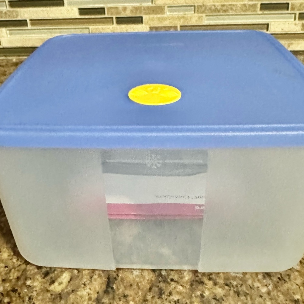 Tupperware freezesmart Storage Container 8.75 x 8.75  x4.75